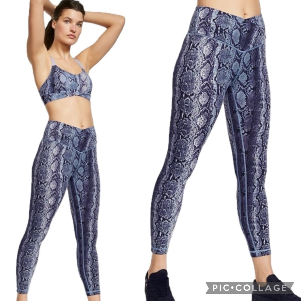 Victoria’s Secret On Point Live Love Cloud Crossover 7/8 High Rise Leggings